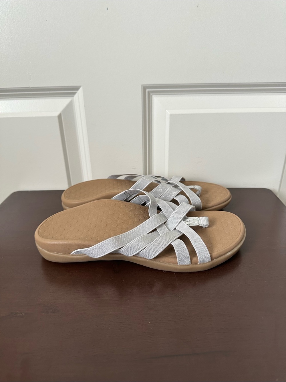 Vionic Women's Stretch Woven Sandals Silver Grey Size 9 Walking Comfort Arch - Picture 2 of 10